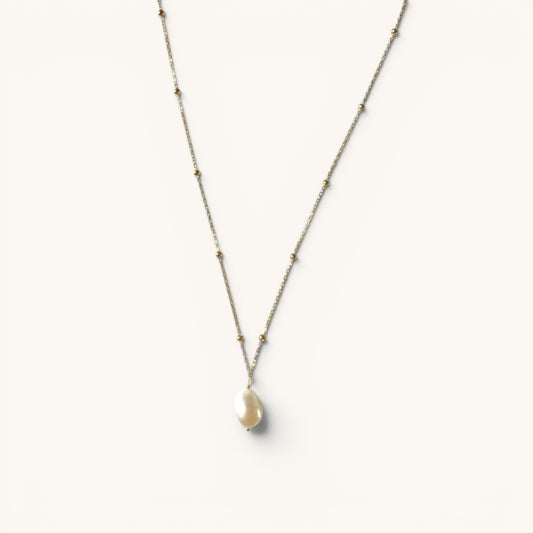 collier nacre et acier inoxydable