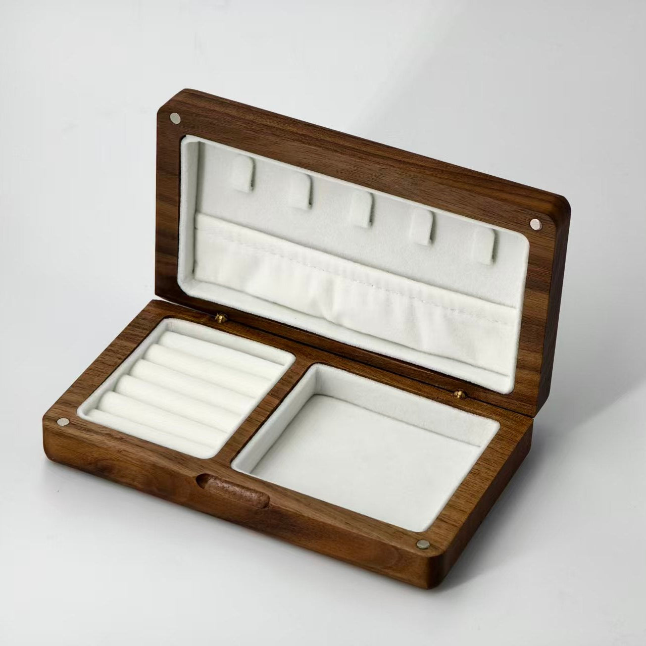 Mini boite à bijoux en bois