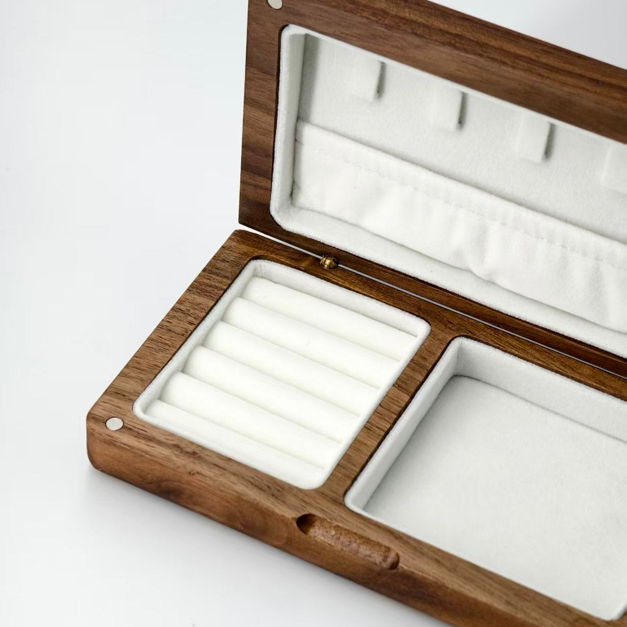 Mini boite à bijoux en bois